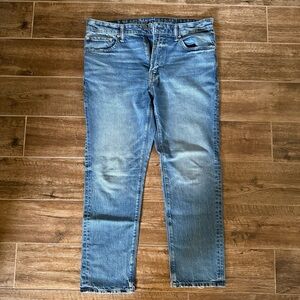 American Eagle Outfitters Men's Easyflex Slim Straight Jean